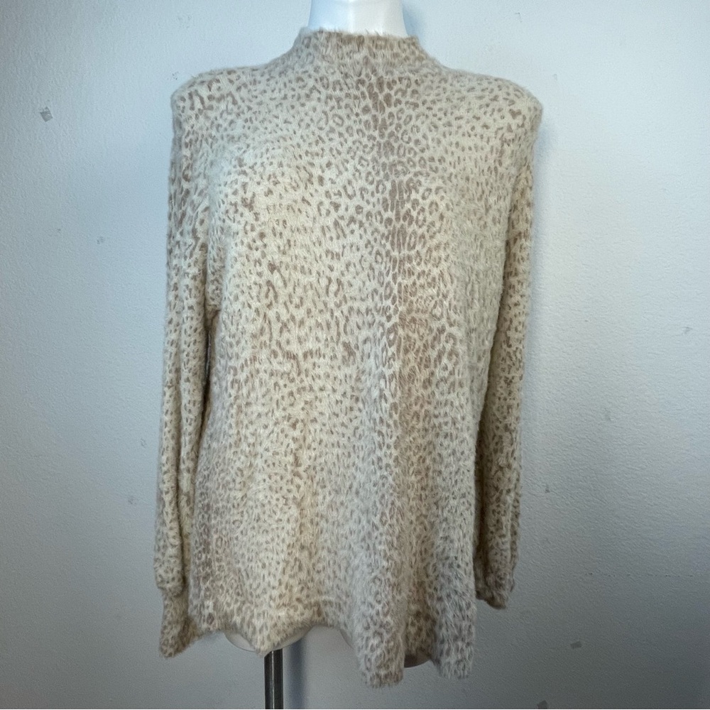 Chicos Animal Print Eyelash Mock Neck Fuzzy Sweater Women's Size M cheetah